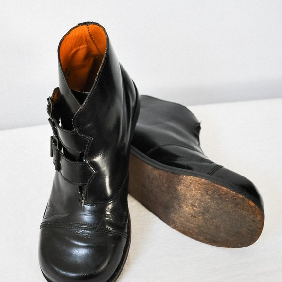 Vintage Round Toe Leather Boots - Picture 15 of 15